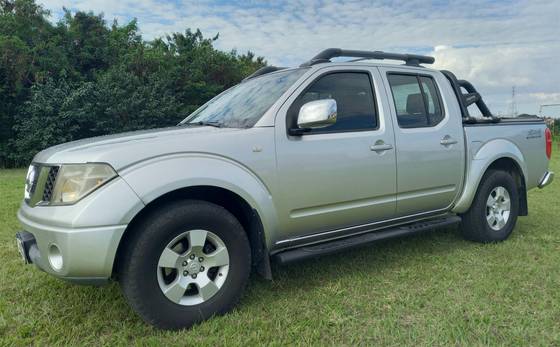 NISSAN FRONTIER 2.5 LE 4X4 CD TURBO ELETRONIC DIESEL 4P AUTOMÁTICO NISSAN FRONTIER 2.5 LE 4X4 CD TURBO ELETRONIC DIESEL 4P AUTOMÁTICO